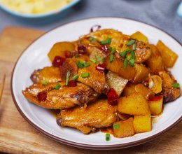 土豆烧鸡翅的做法