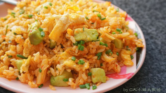 泡菜牛油果炒饭#中粮我买，真实惠才是食力派#的做法