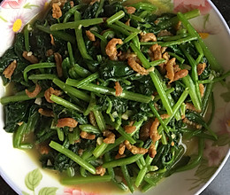 干虾仁烧菠菜的做法
