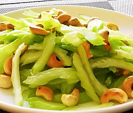 腰果炒芹菜的做法