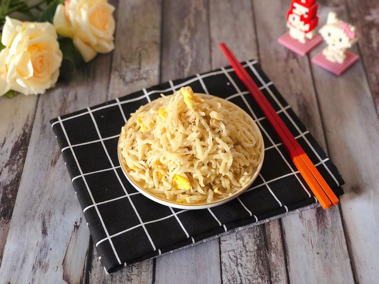 蛋炒拨烂子——土豆的华丽变身的做法