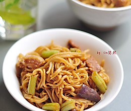 铁锅豆角焖面的做法