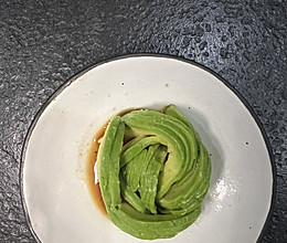 牛油果版三文鱼的做法