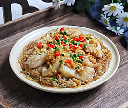 #巨下饭的家常菜# 蒜蓉蒸巴沙鱼的做法