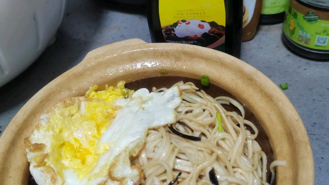 #夏日餐桌降温企划#飘香四溢葱油拌面的做法