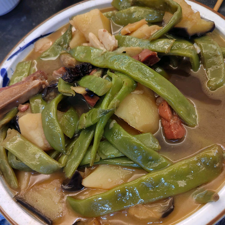 土豆豆角茄子炖火腿的做法