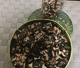 婴儿辅食之磨牙花生芝麻糖2、熬麦芽糖的时候不需要把糖放俩的做法