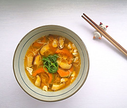 #夏日开胃餐#咸蛋南瓜面的做法