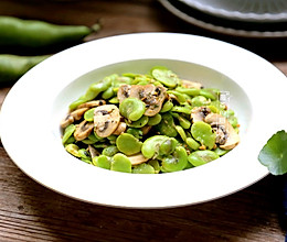 #吃出健康，解决假胖#春意十足，抢鲜一步快手美食『凉拌蚕豆』的做法