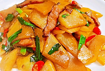 #我心中的冬日限定#腊肉烧萝卜的做法