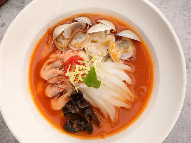 《春日食鲜》番茄海鲜面疙瘩的做法