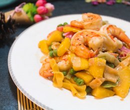 鲜虾芒果炒蝴蝶面的做法