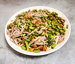 豆角肉末拌荞麦面的做法