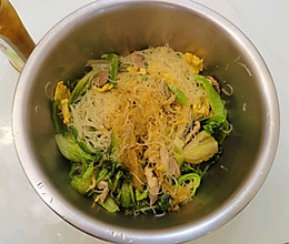 浓香鸡汁鸡蛋炒米粉的做法