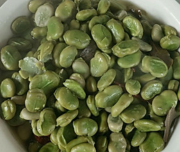 油焖蚕豆的做法