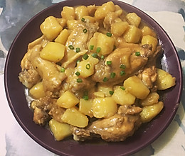 土豆焖鸡翅的做法