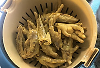 盐焗鸡爪的做法