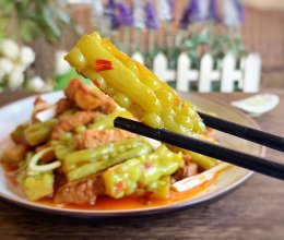 川味苦瓜烧肉，排毒养颜佳品的做法
