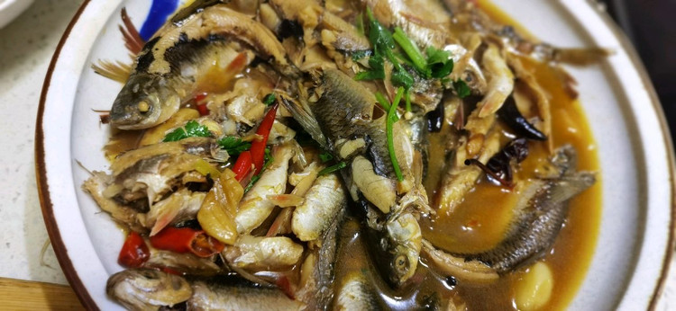 炖小鱼，很有味道绝对可以的做法