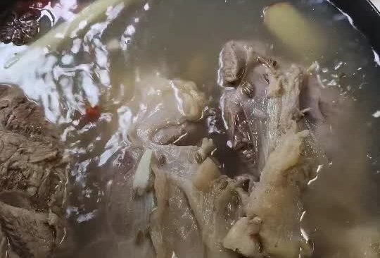兰州牛肉拉面和白切牛肉的做法