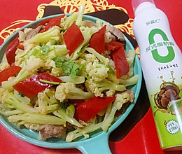 #纳福汇轻松喷出美味#鲜肉炒花菜的做法