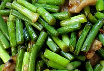 快手菜之蒜苔炒五花肉的做法