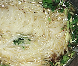 热汤咸口冷面的做法
