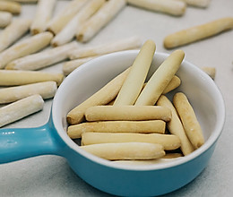 婴儿辅食：无油低糖磨牙棒饼干的做法