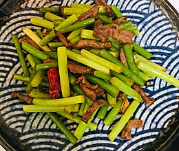 蒜薹炒牛肉的做法
