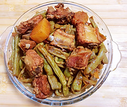 东北菜～豆角土豆炖排骨的做法
