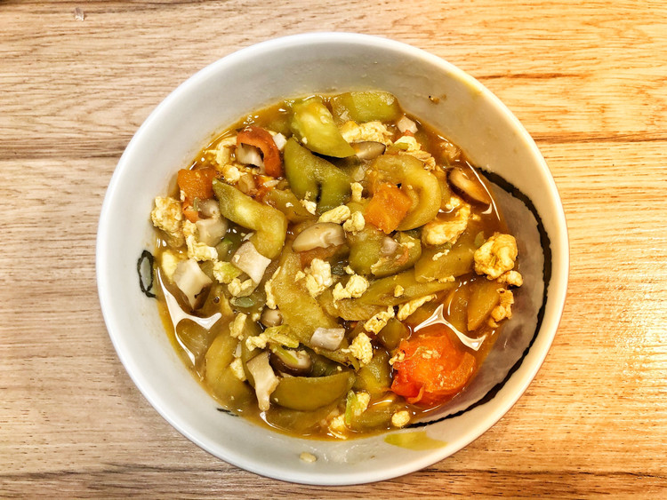 茄子西红柿香菇鸡蛋卤的做法