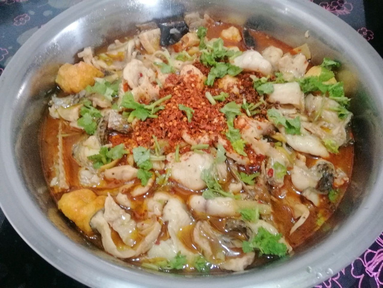 麻辣鱼火锅的做法