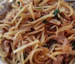 土豆丝炒肉的做法