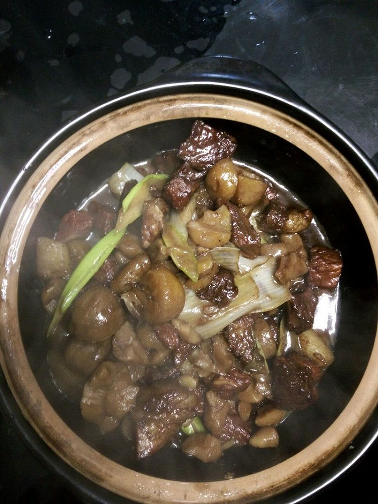 栗子红烧肉的做法
