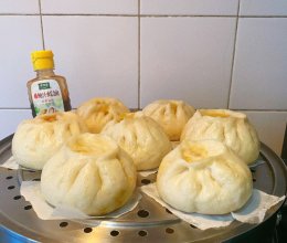 #万物皆可搭#香菇胡萝卜肉包子的做法