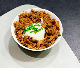 日式温泉蛋牛丼(jing)肥牛饭的做法