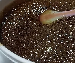 美食美刻之冰粉红糖水熬制的做法