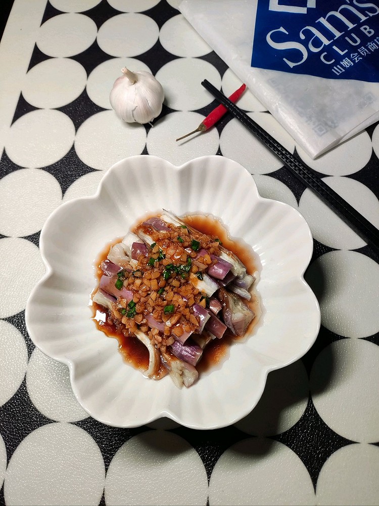 蒜香手撕茄子的做法