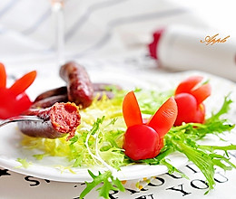 果味黑椒脆皮肠的做法