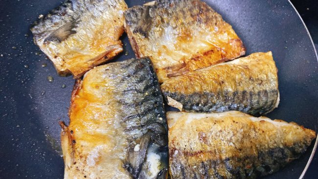 #挪威青花鱼健康新食尚#柠檬海盐香煎青花鱼的做法