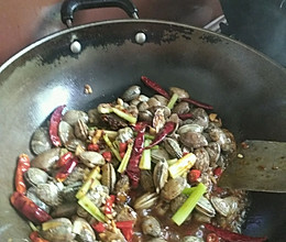 炒花蛤的做法
