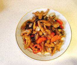 冬菇焖鸡脚的做法