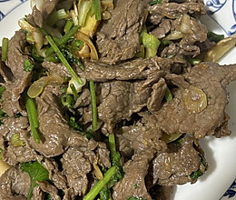 香菜炒牛肉的做法