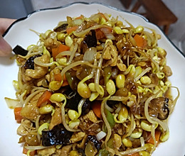 #助力高考营养餐#豆芽炒肉丁的做法
