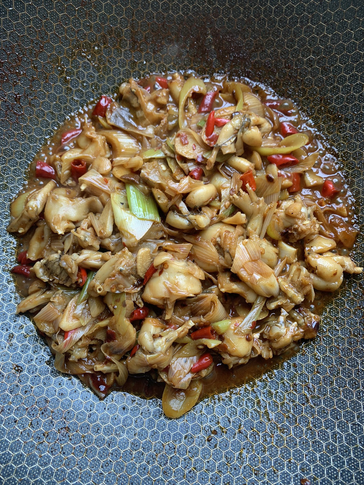 红烧牛蛙的做法