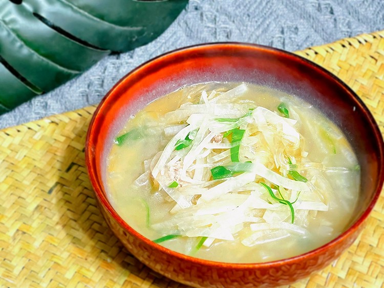 萝卜瘦肉汤的做法