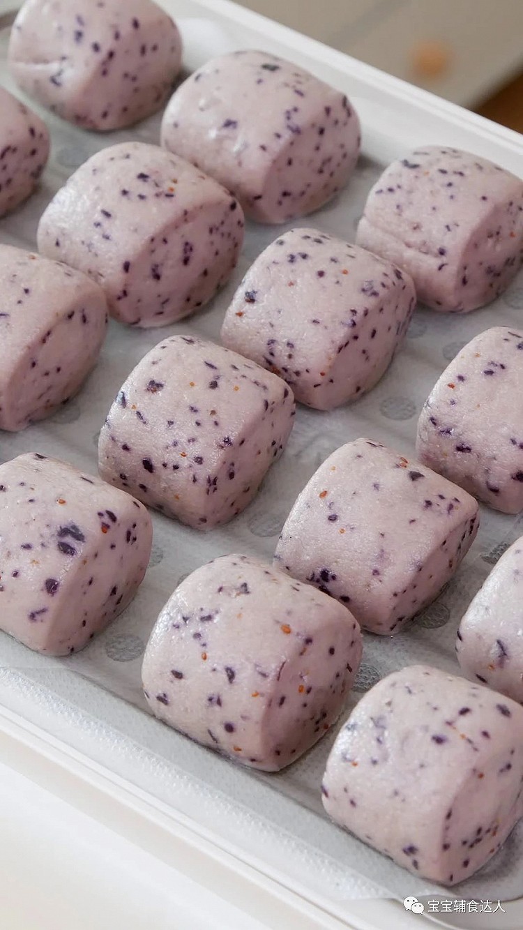 蓝莓小馒头【宝宝辅食】的做法