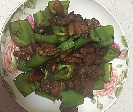 青椒炒五花肉的做法