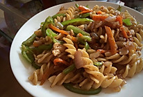 黑椒鸡肉意大利面的做法