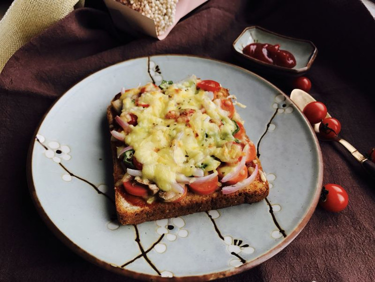 首农宝宝蛋--面包片披萨的做法